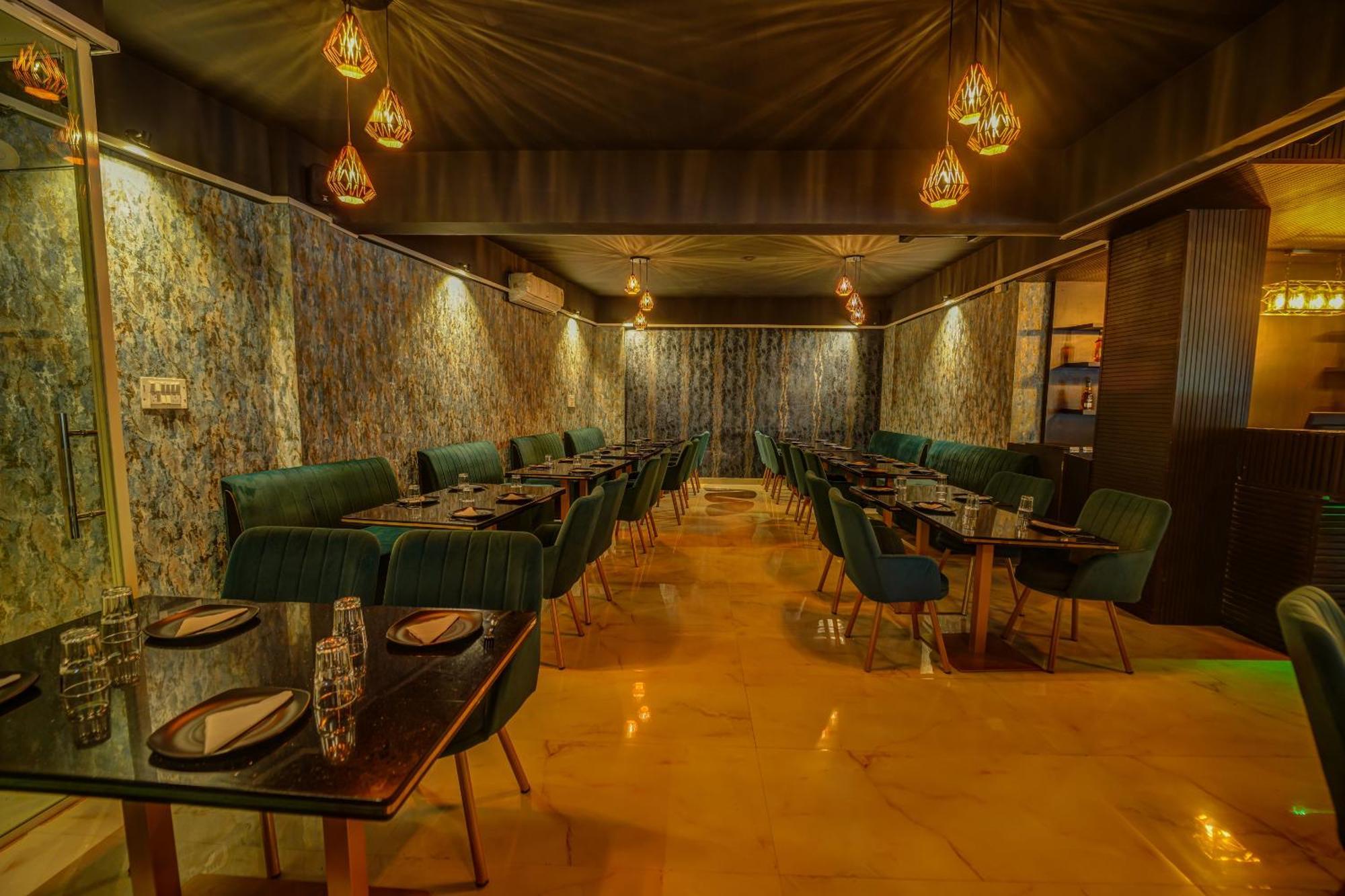 The Emerald Inn Bangalore Exterior foto